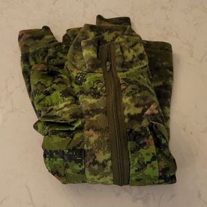 Genuine Canadian army Fleece top